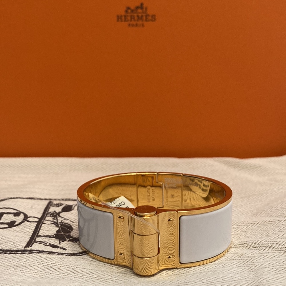 SOLD‼️Authentic Hermes Charniere White Wide Bracelet